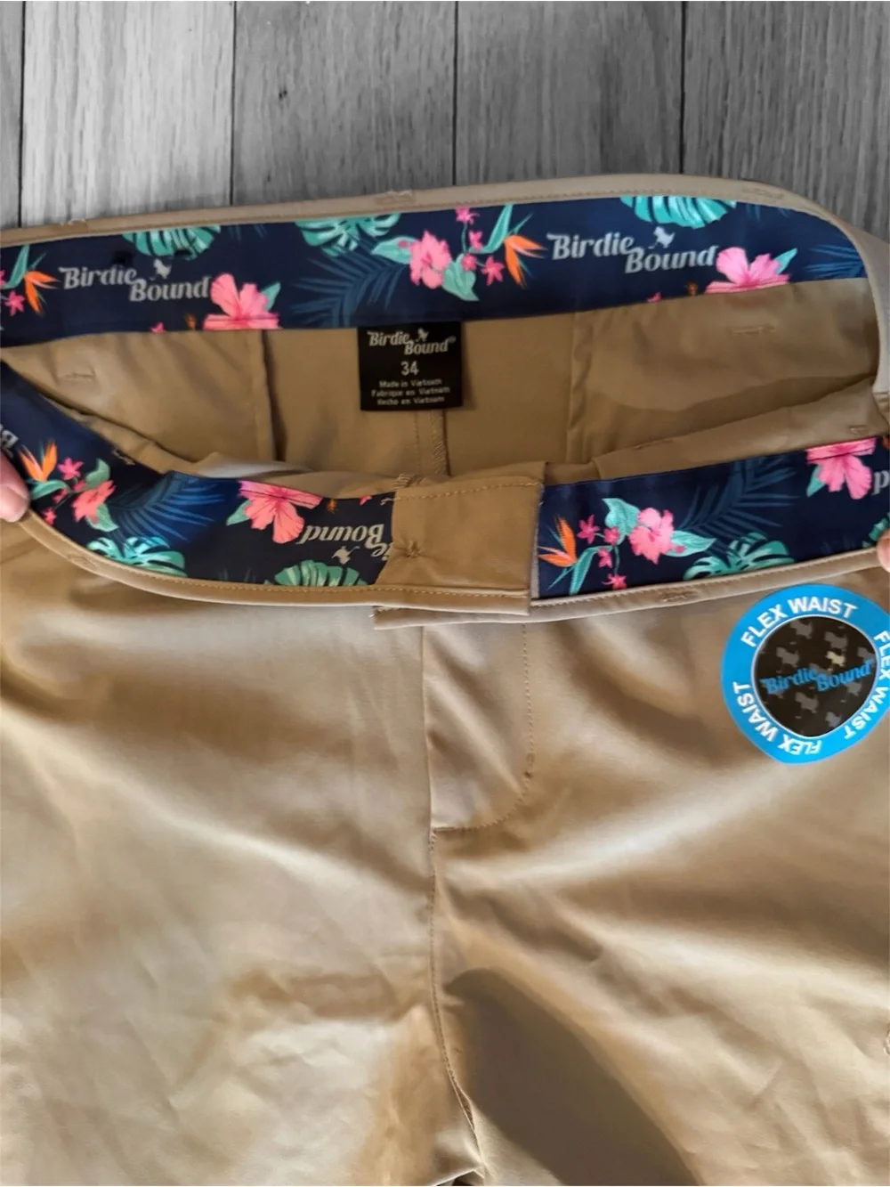 Birdie Bound Men’s Khaki Hybrid Performance Shorts NWT
